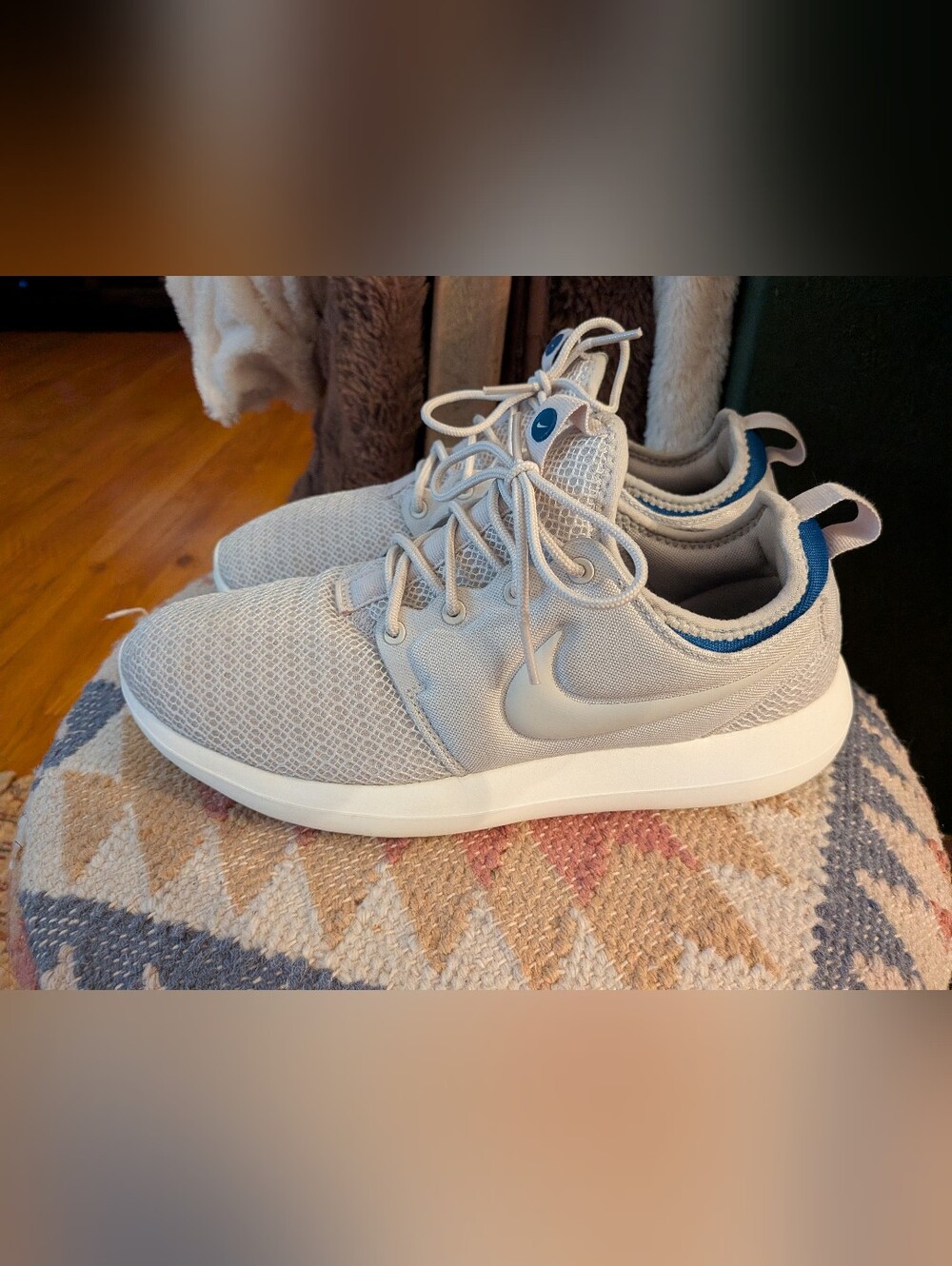 Nike Women’s Light Taupe Mesh Sneakers with Navy Trim